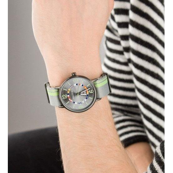 نوتيكا مود. حديقة الموجة