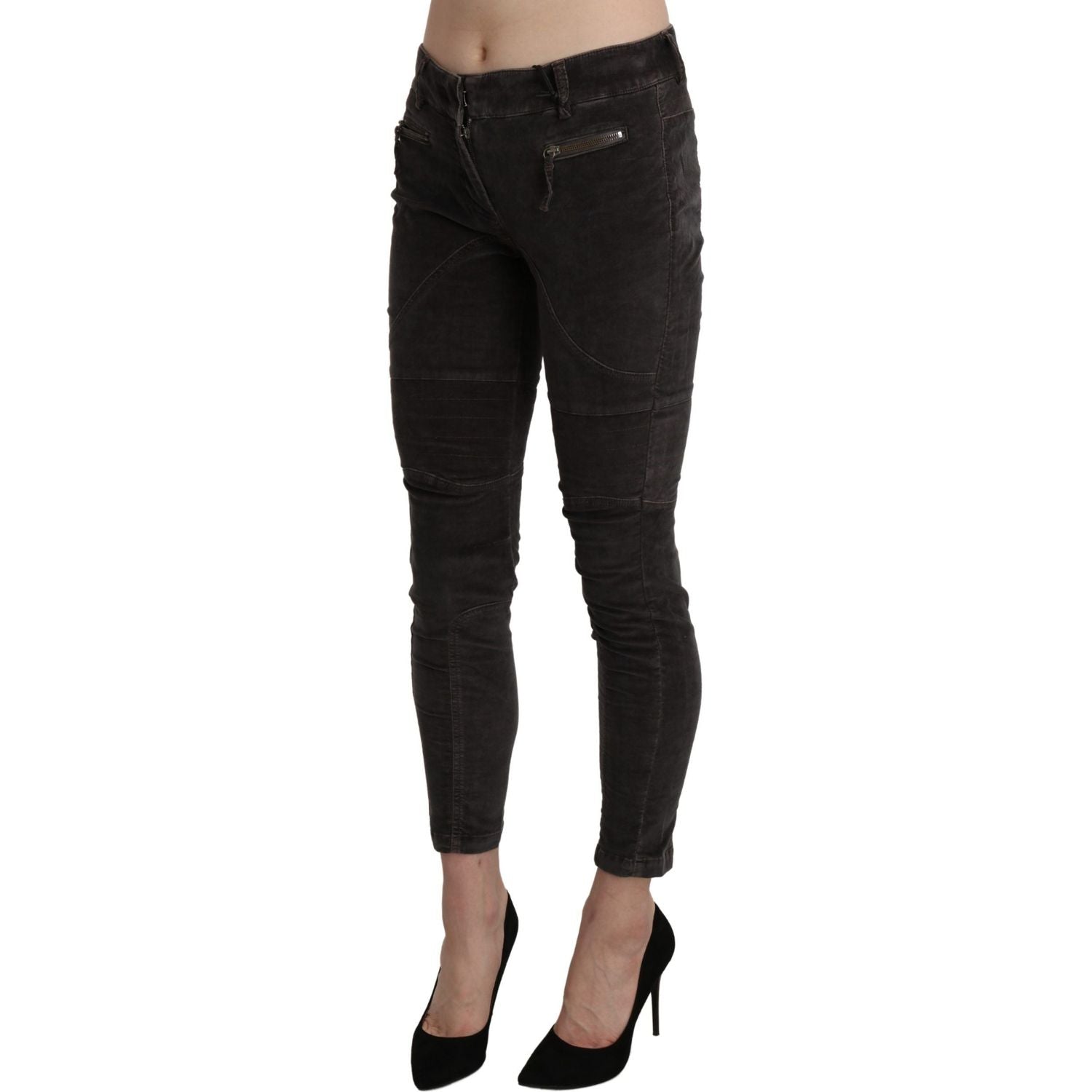 别致的棕色卡普里七分裤