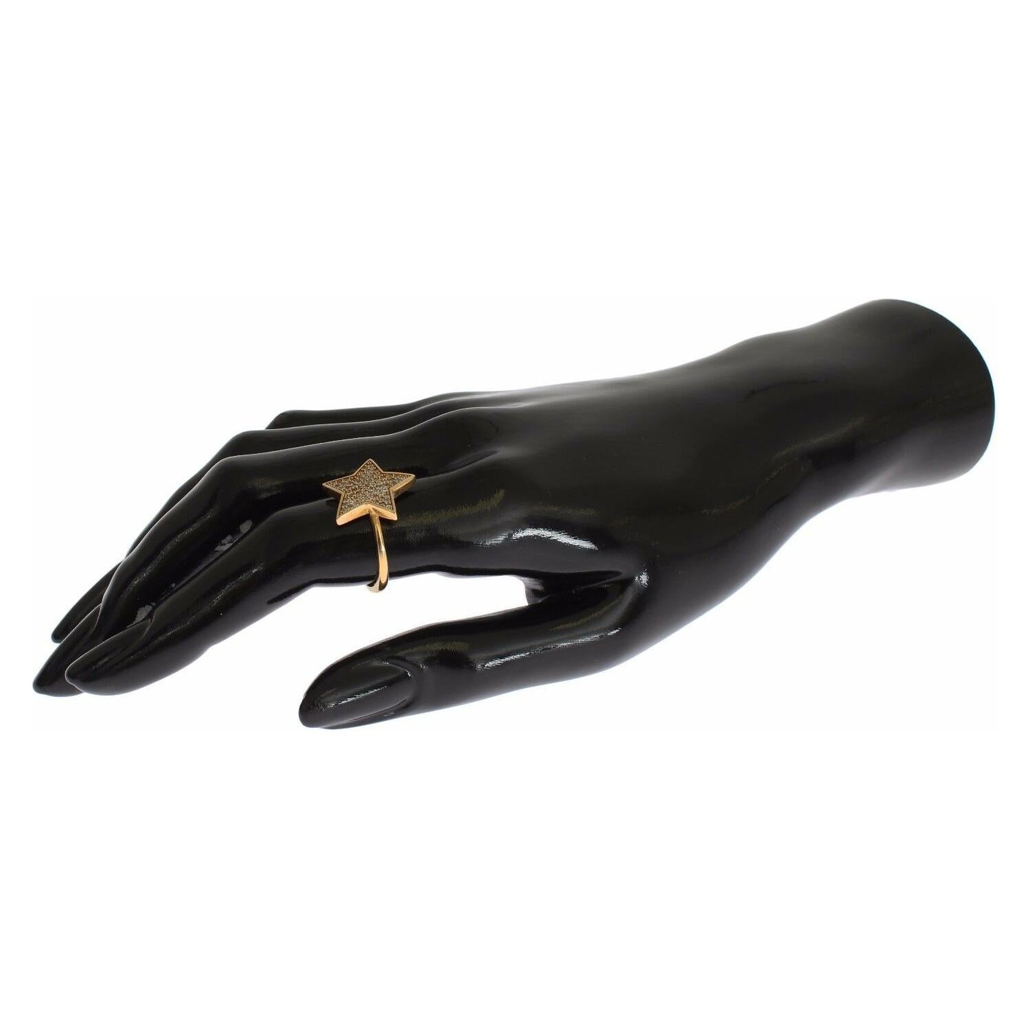 优雅镀金纯银戒指，镶有 CZ 水晶