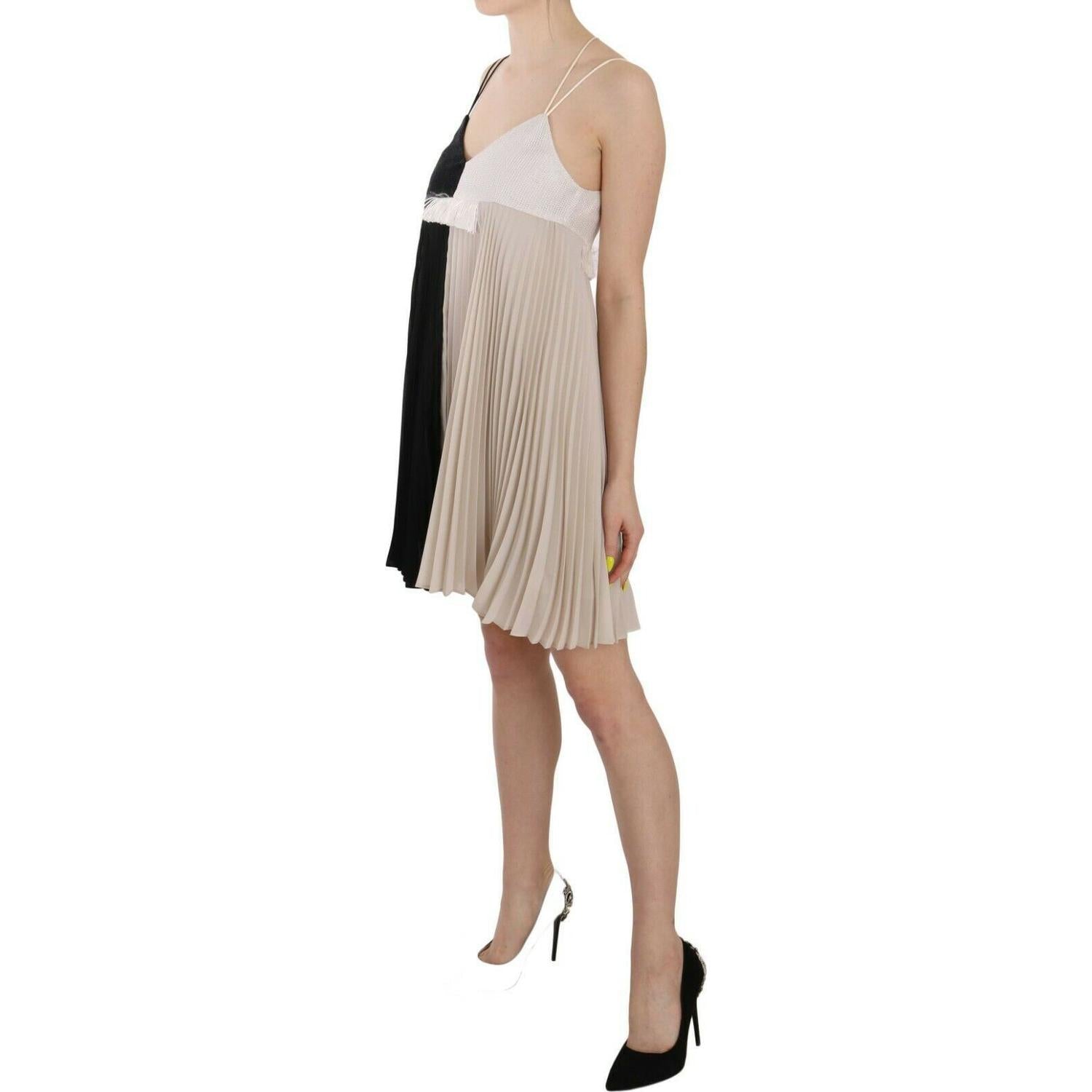 别致的 A 字形公主迷你连衣裙