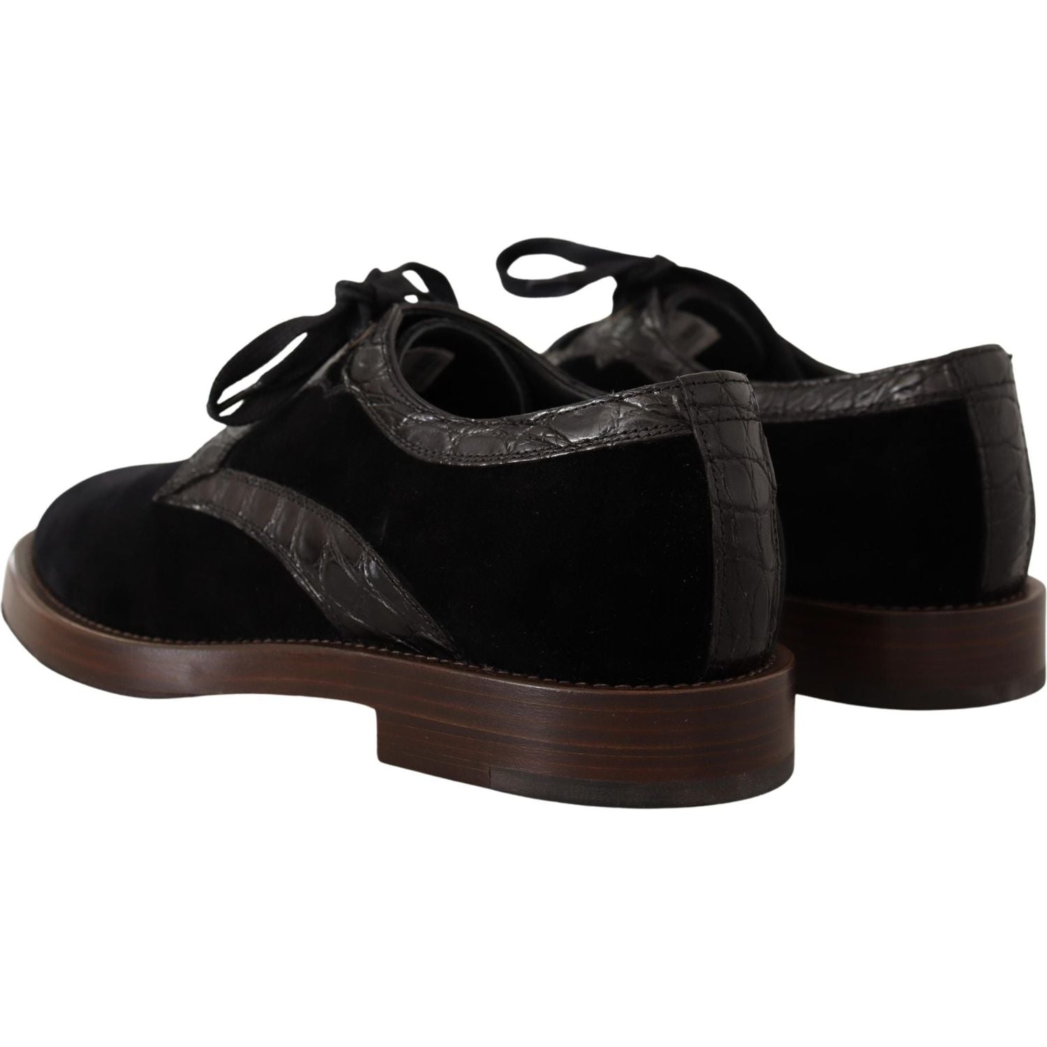 حذاء دولتشي آند غابانا الأنيق المصنوع من المخمل الأسود والجلد الغريب