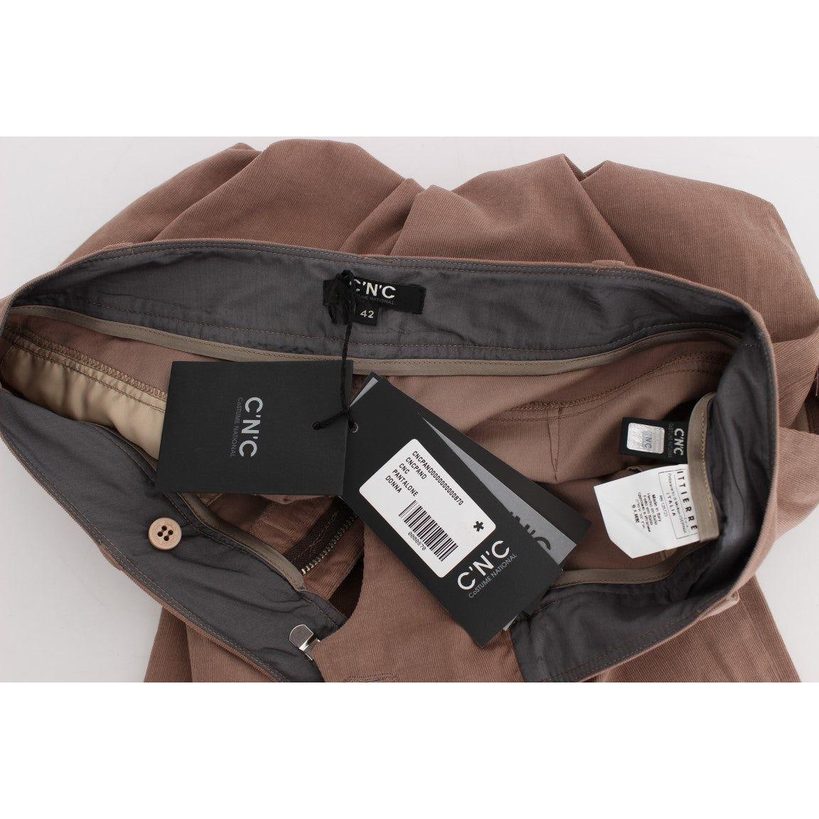 بنطال قصير من قماش مخملي بني أنيق من كوستيوم ناشيونال شيك