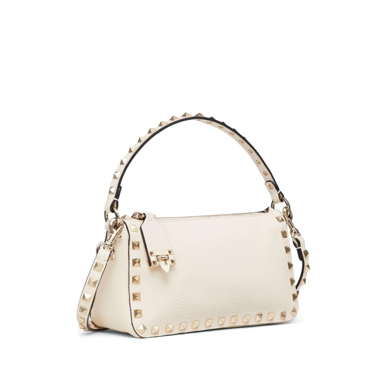 Front view with bag zipped and handles upright.