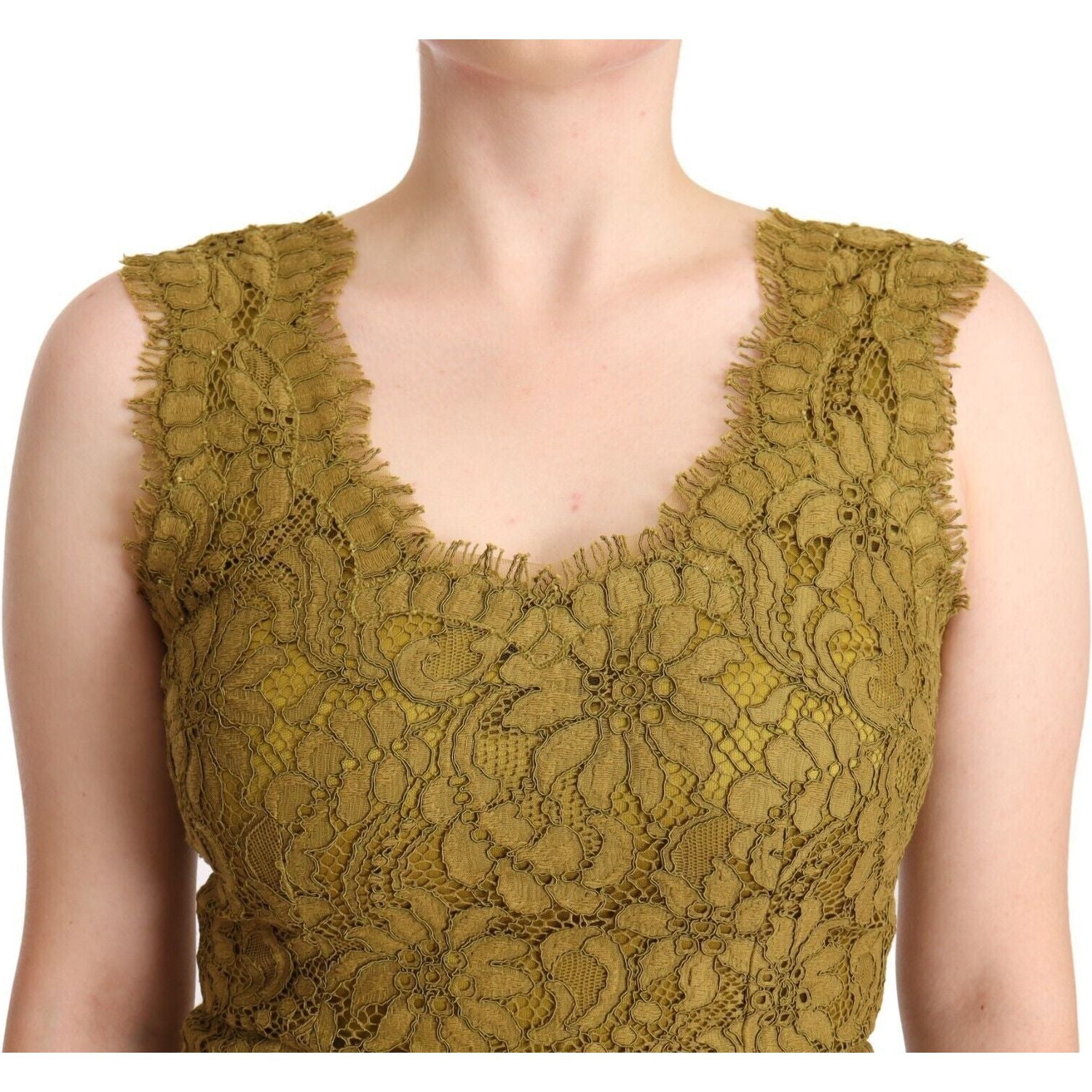 优雅蕾丝及地无袖礼服