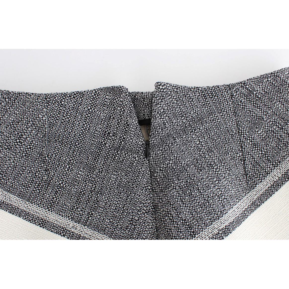 تنورة ليزا الجلدية الأنيقة باللونين الأسود والرمادي من Sachin &amp; Babi