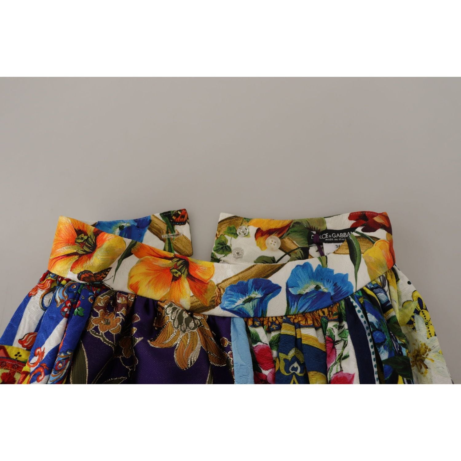 تنورة ماكسي عالية الخصر من دولتشي آند غابانا بنقوش صقلية