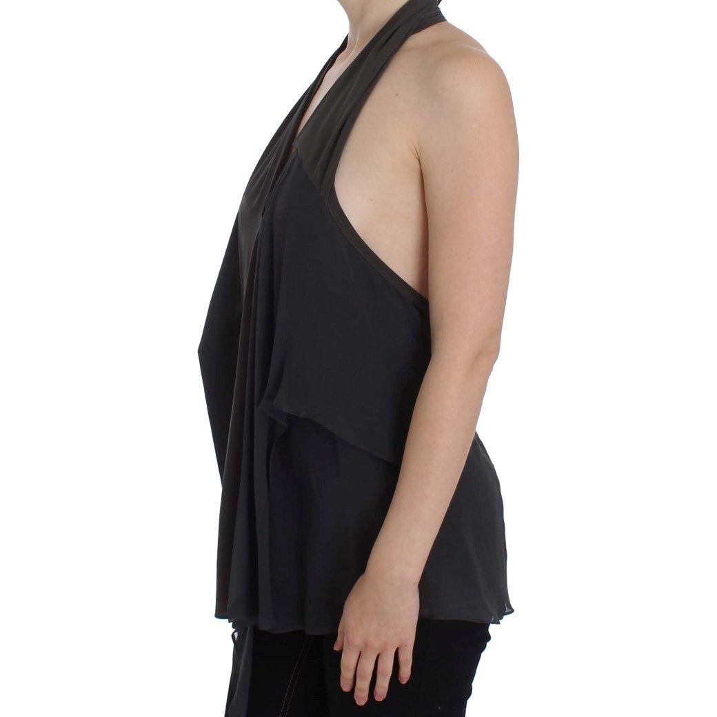 优雅的灰色和蓝色挂脖衬衫