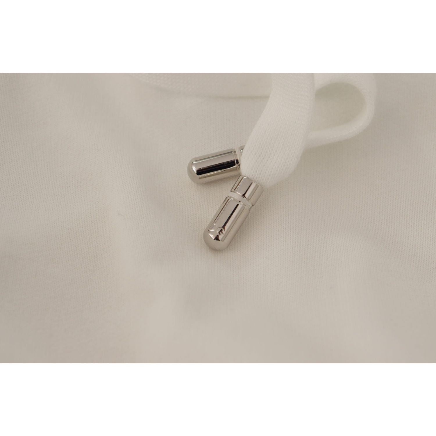 سترة صوفية بيضاء أنيقة بغطاء رأس من دولتشي آند غابانا