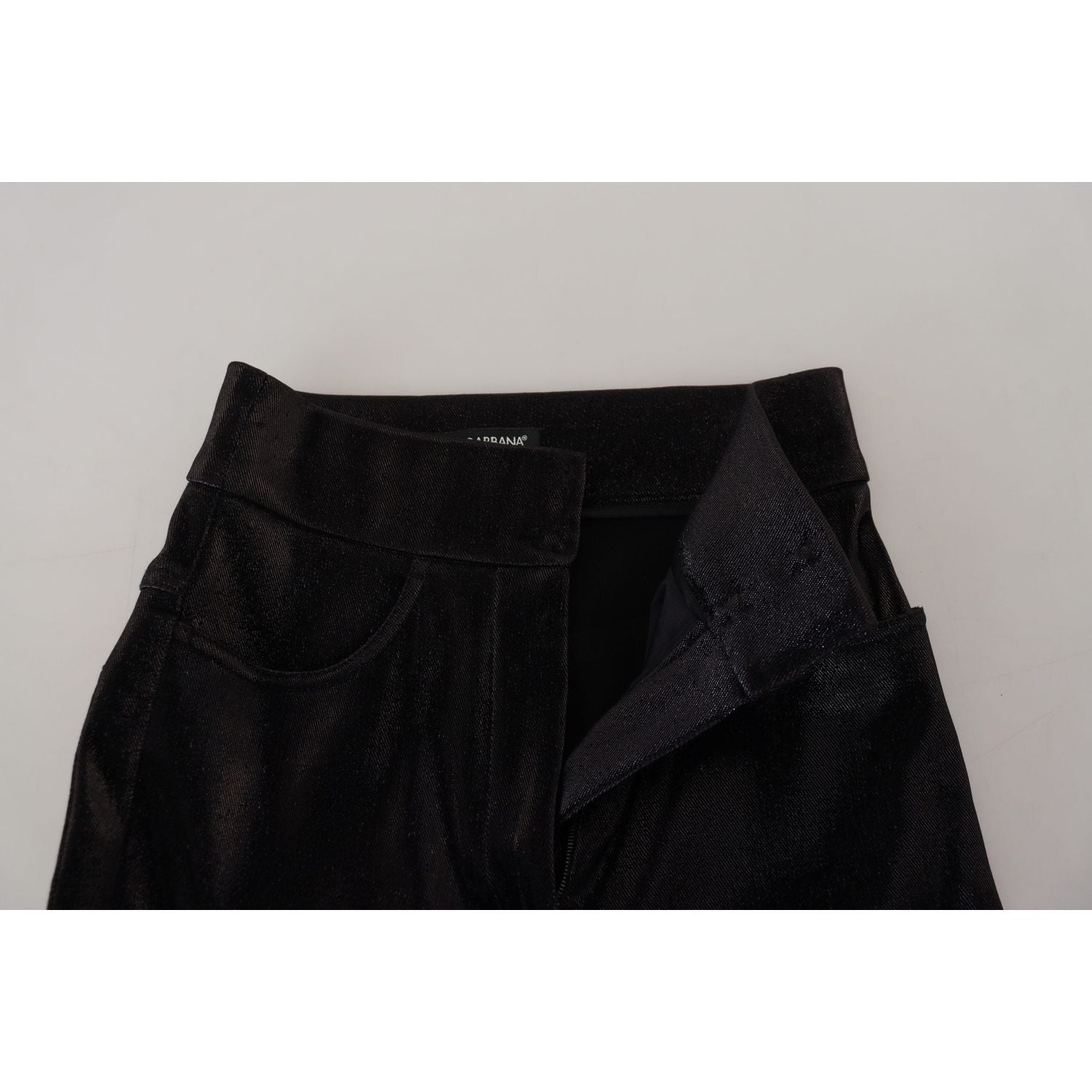 优雅黑色牛仔裤 - 修身剪裁