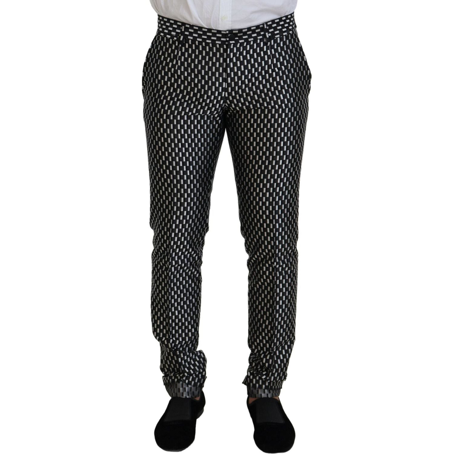 بدلة دولتشي آند غابانا الأنيقة المصنوعة من الحرير الأسود بقصّة Slim Fit