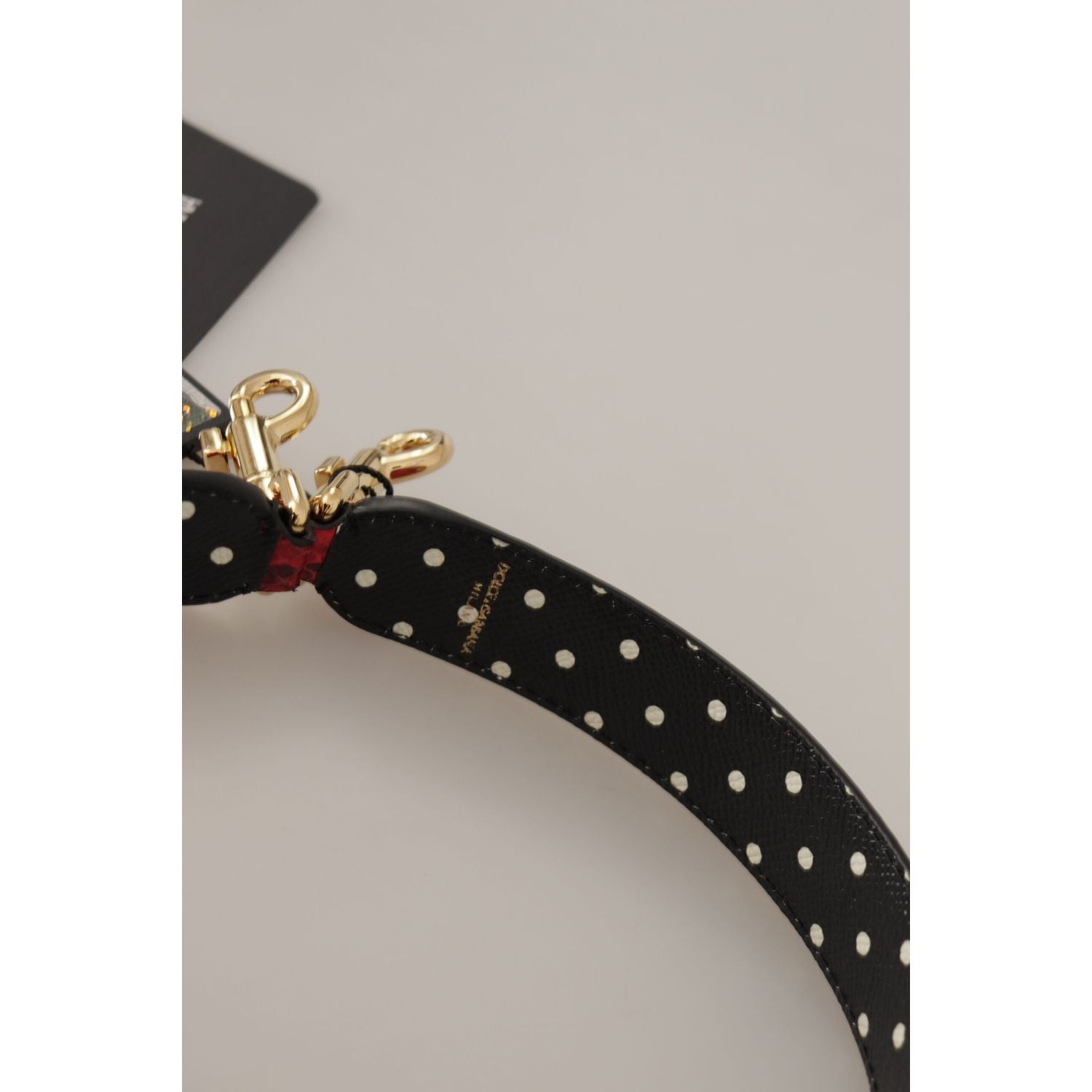 优雅红色蟒蛇皮肩带