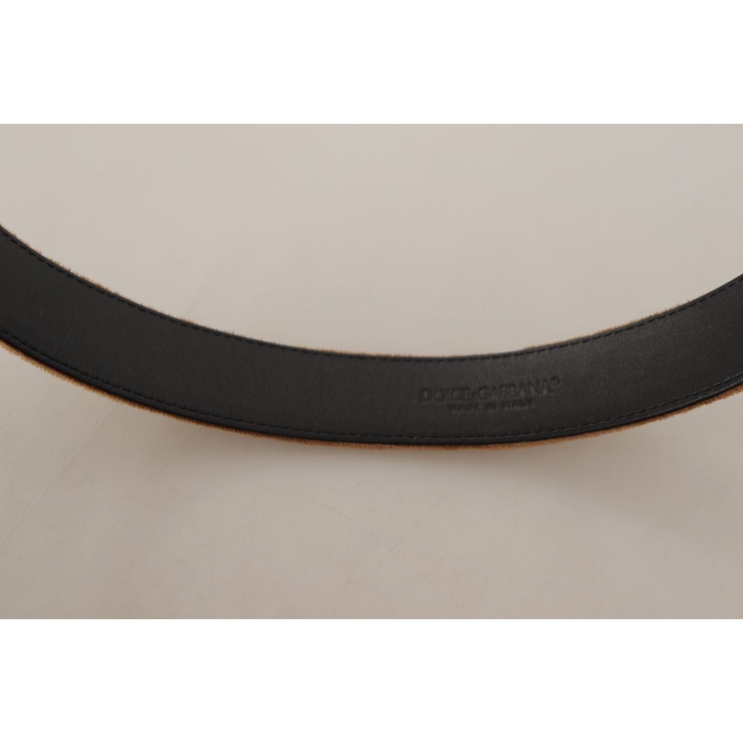 حزام جلدي أنيق من دولتشي آند غابانا بإبزيم منقوش