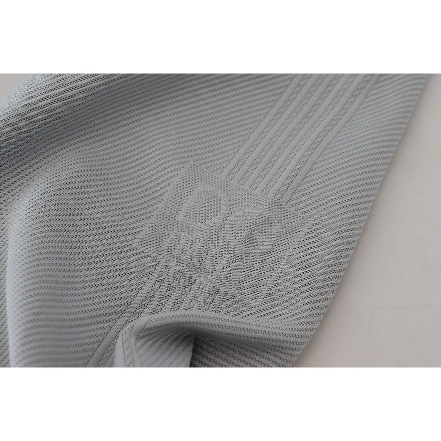 优雅灰色慢跑裤