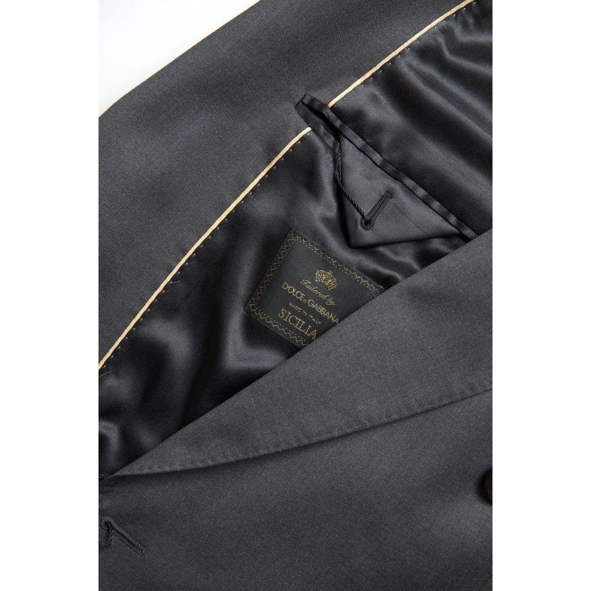 时尚灰色修身双排扣西装