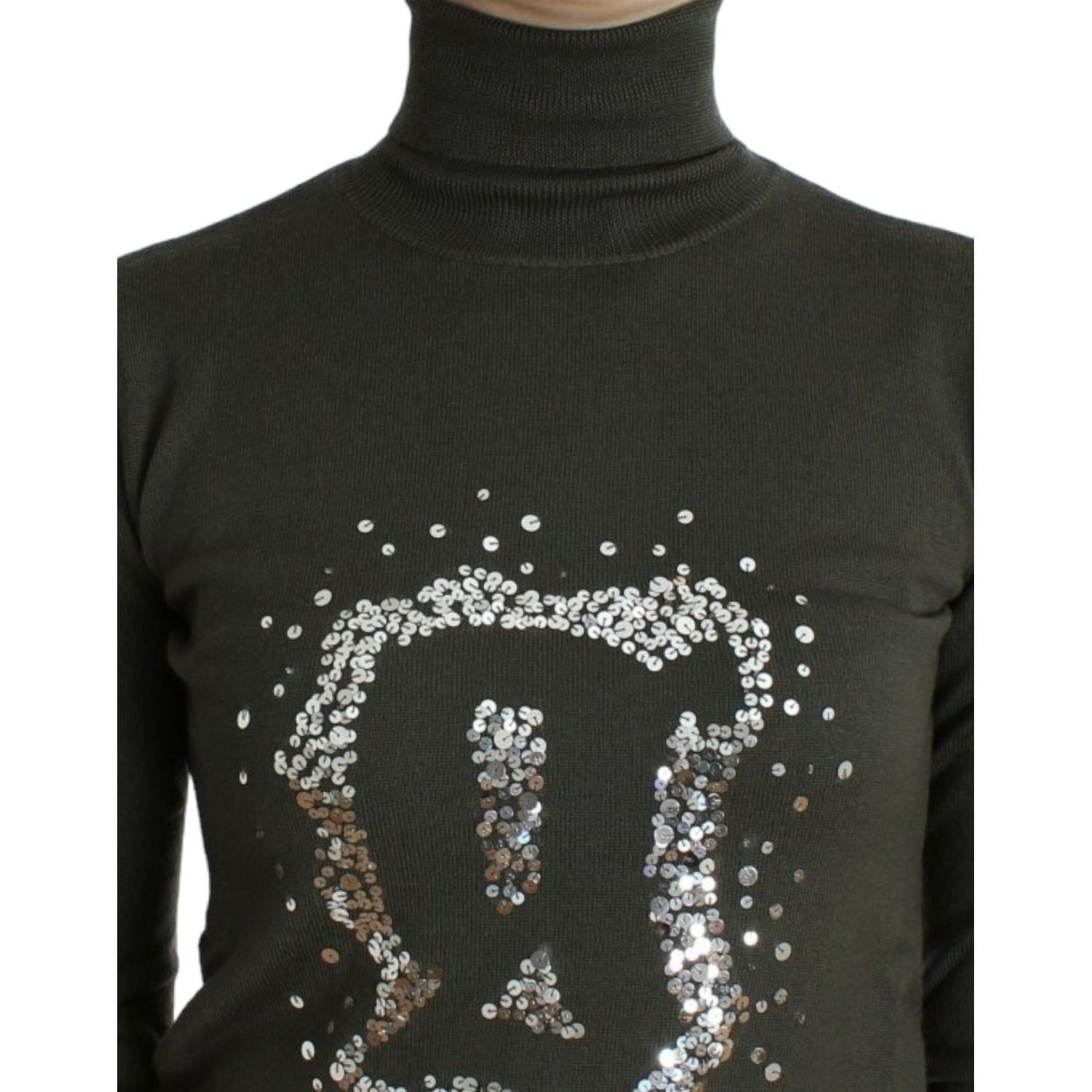 别致的绿色高领纯羊毛毛衣