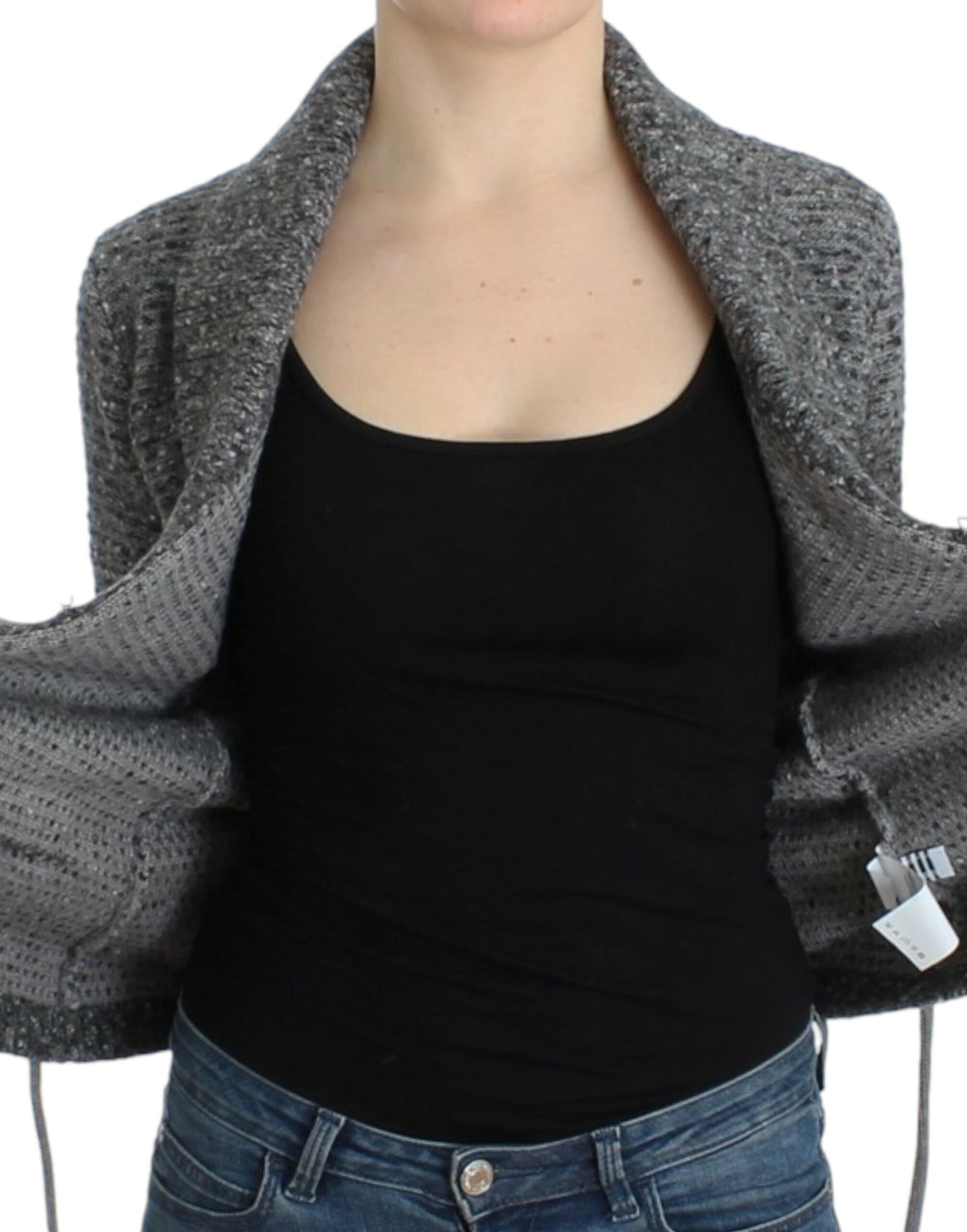 Front view with bag zipped and handles upright.
