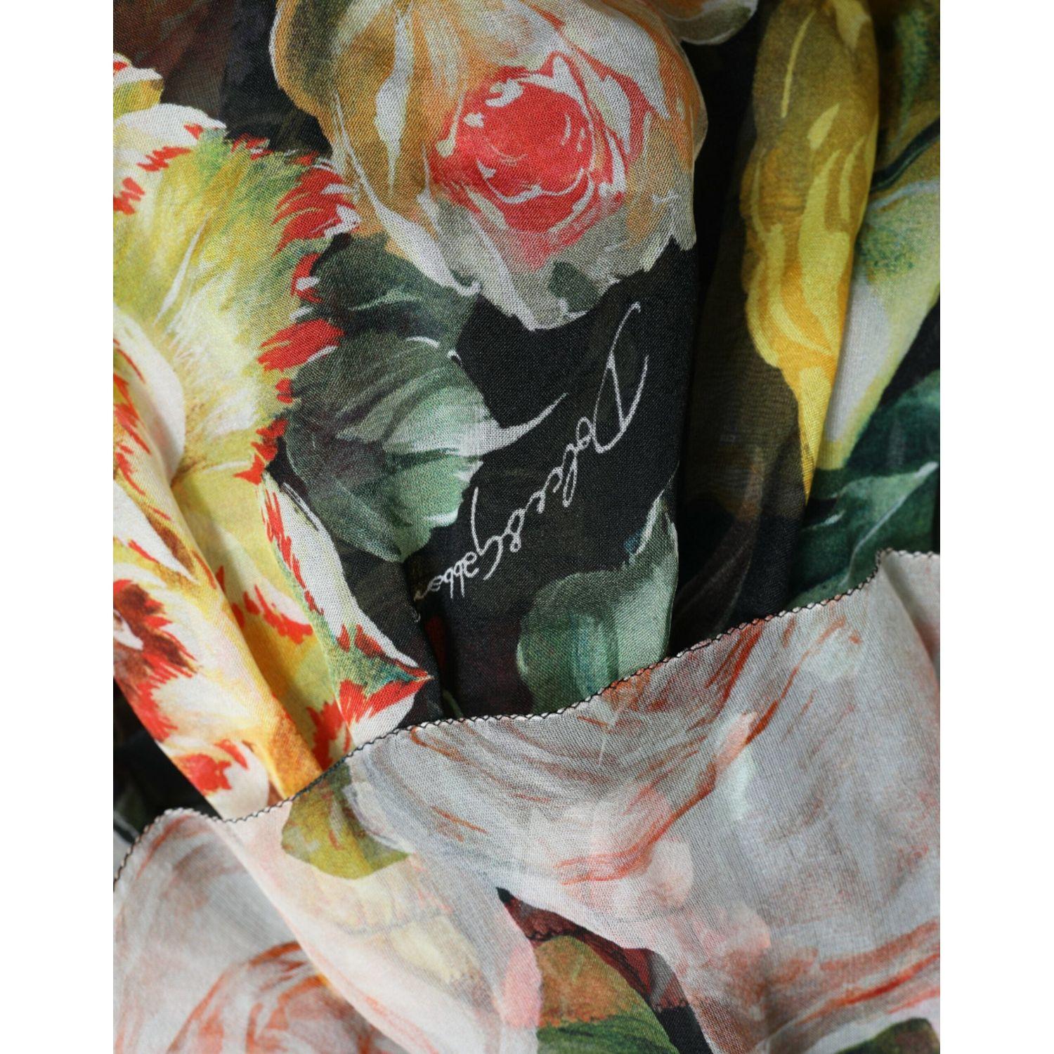 活力四射的丝绸花朵长裙