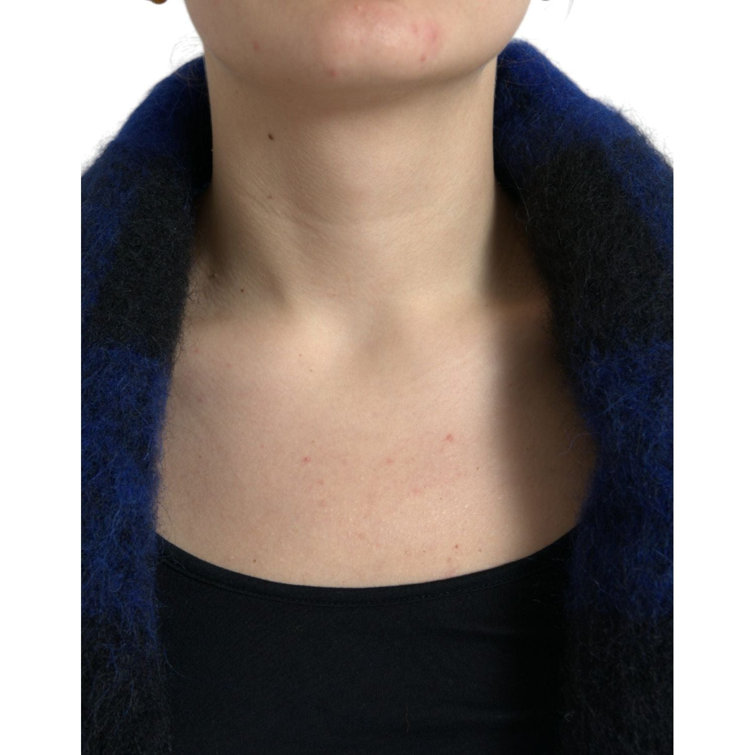 كارديجان بونشو أنيق من دولتشي آند غابانا مع هامش مربعات