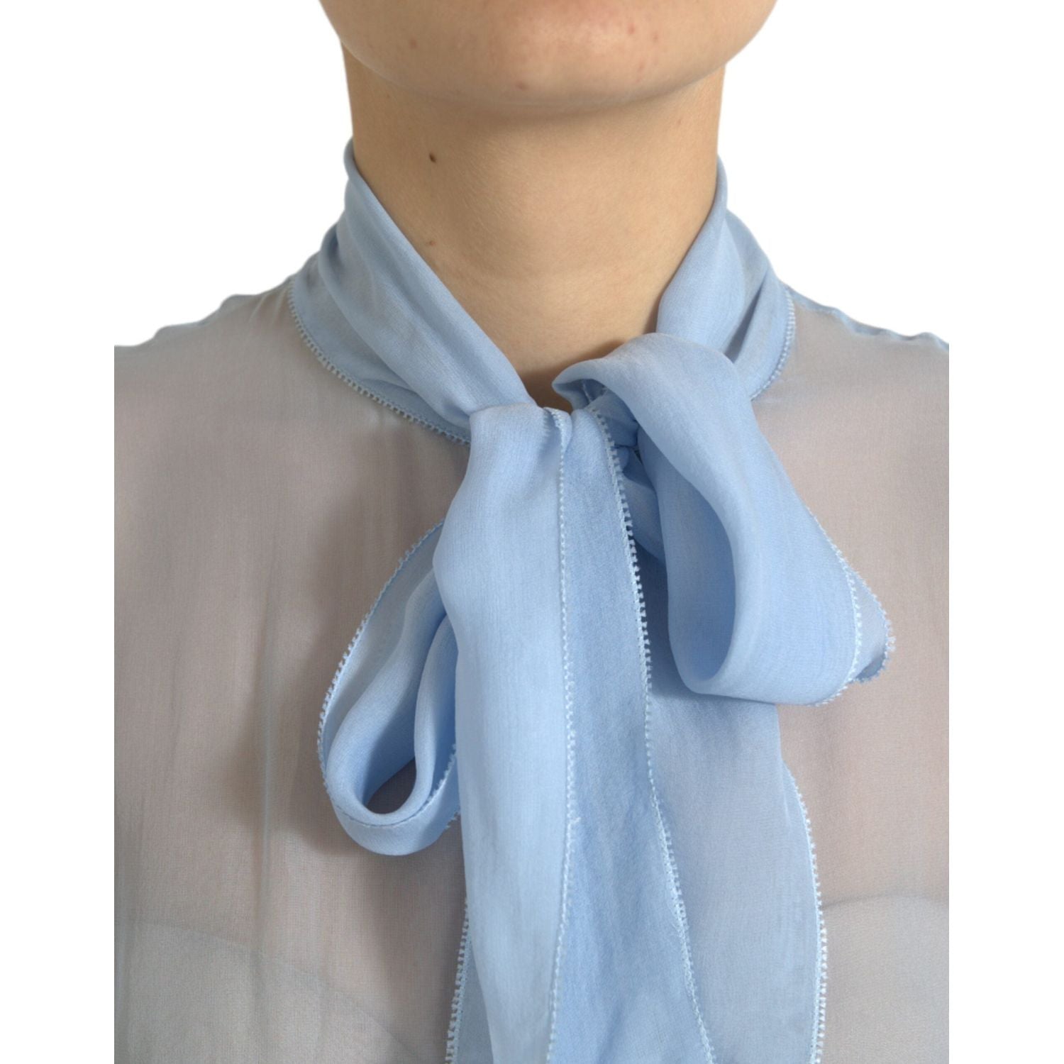 بلوزة دولتشي آند غابانا الحريرية الأنيقة بأكمام طويلة