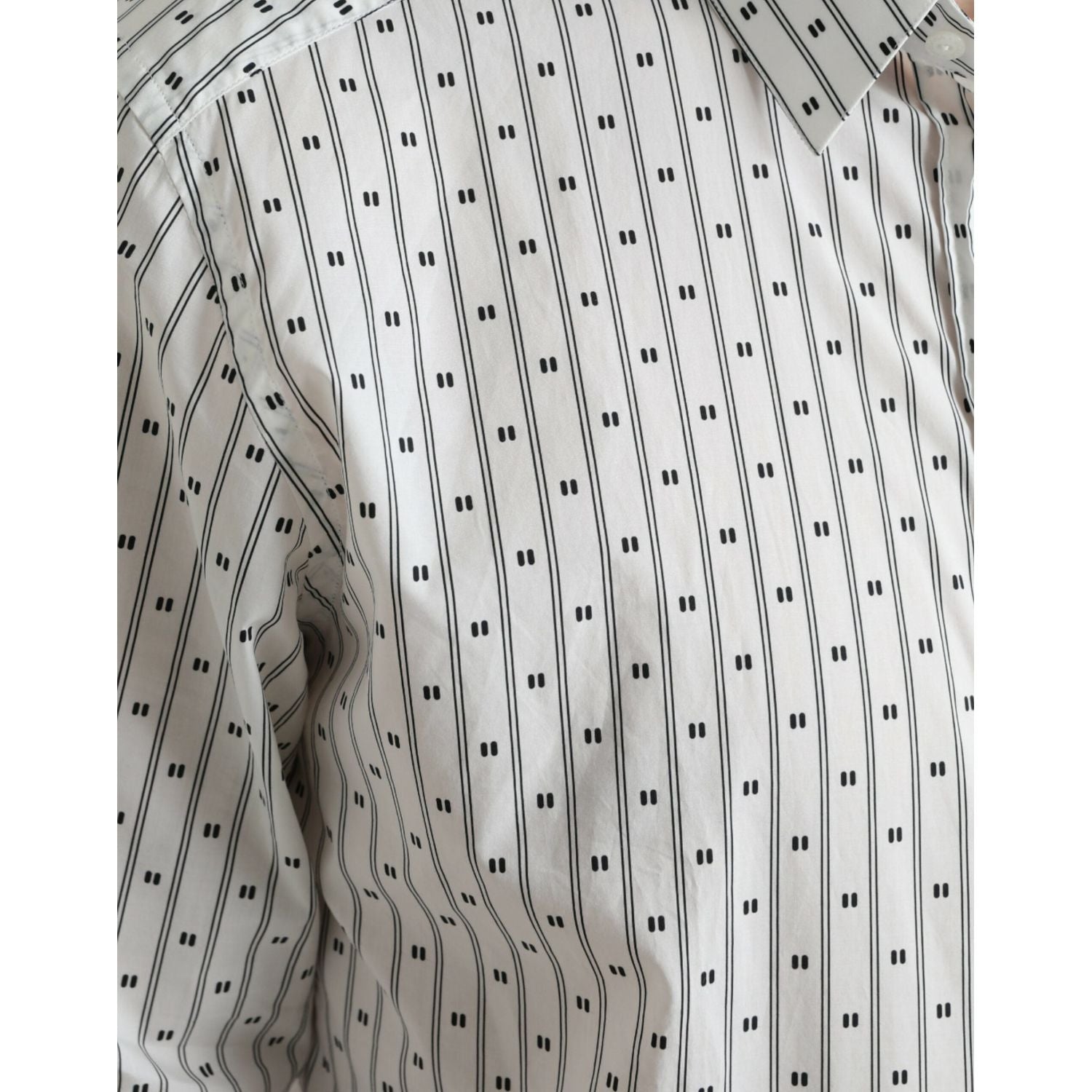 优雅白色棉质修身衬衫