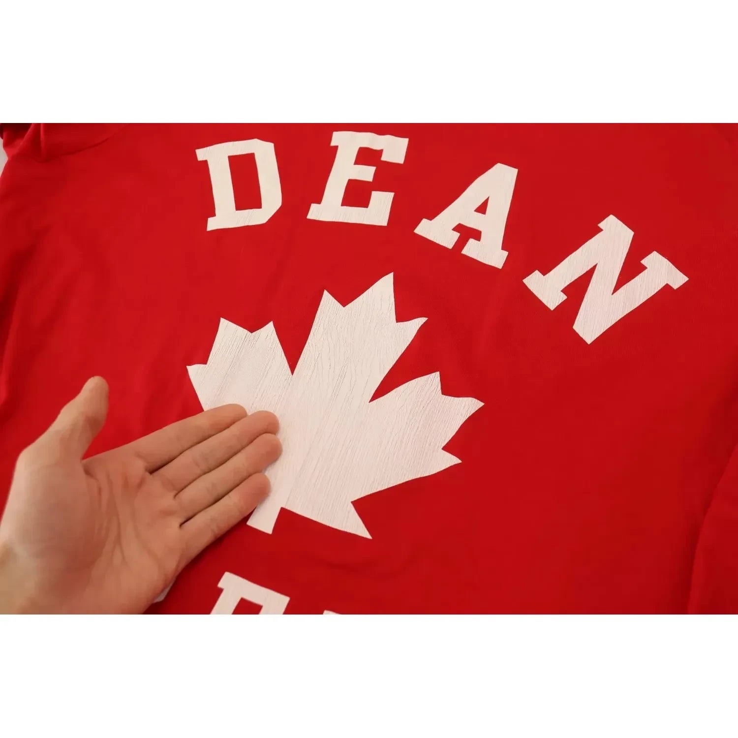 红色印花棉质短袖圆领 T 恤