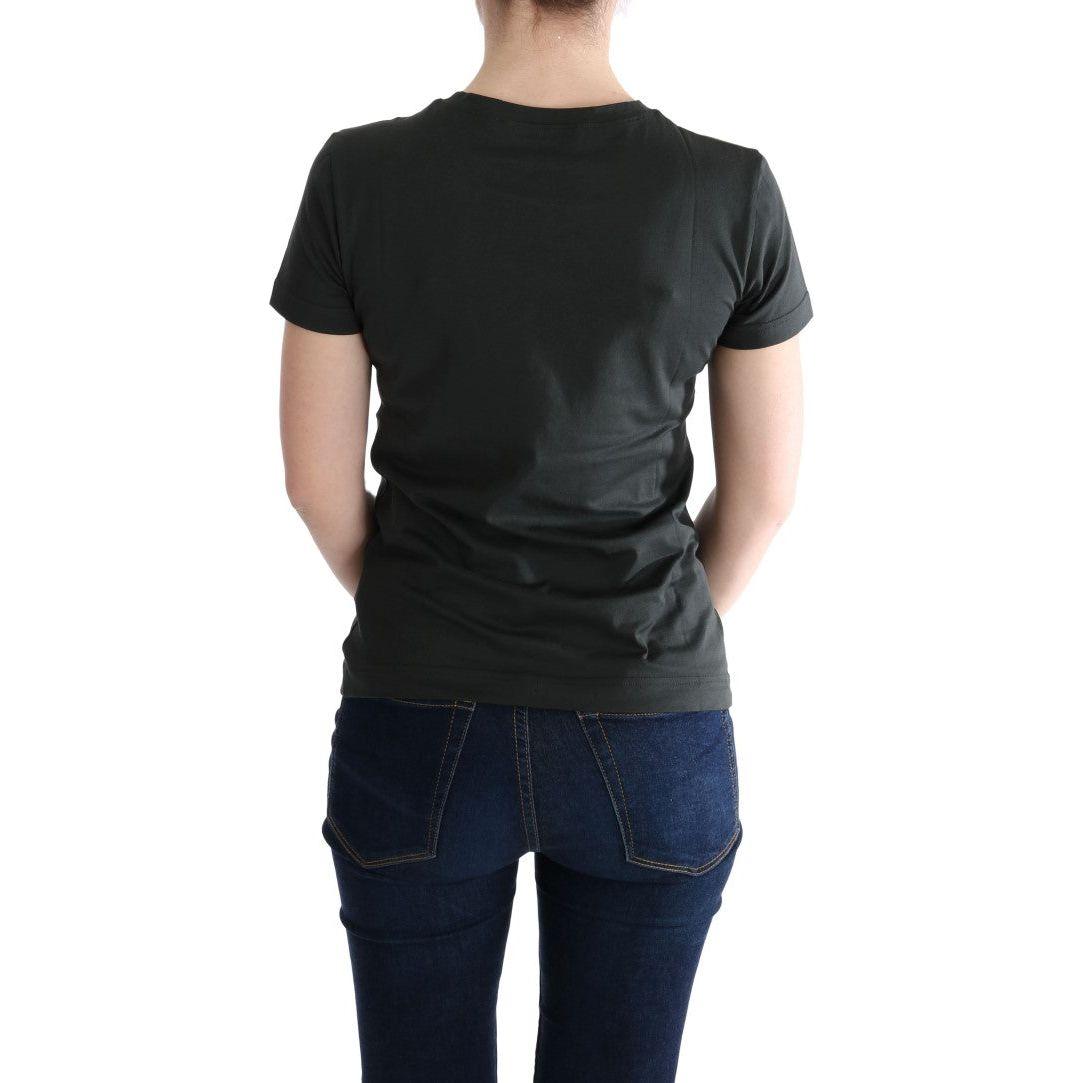 翡翠绿色棉质 T 恤，印有 2017 年图案