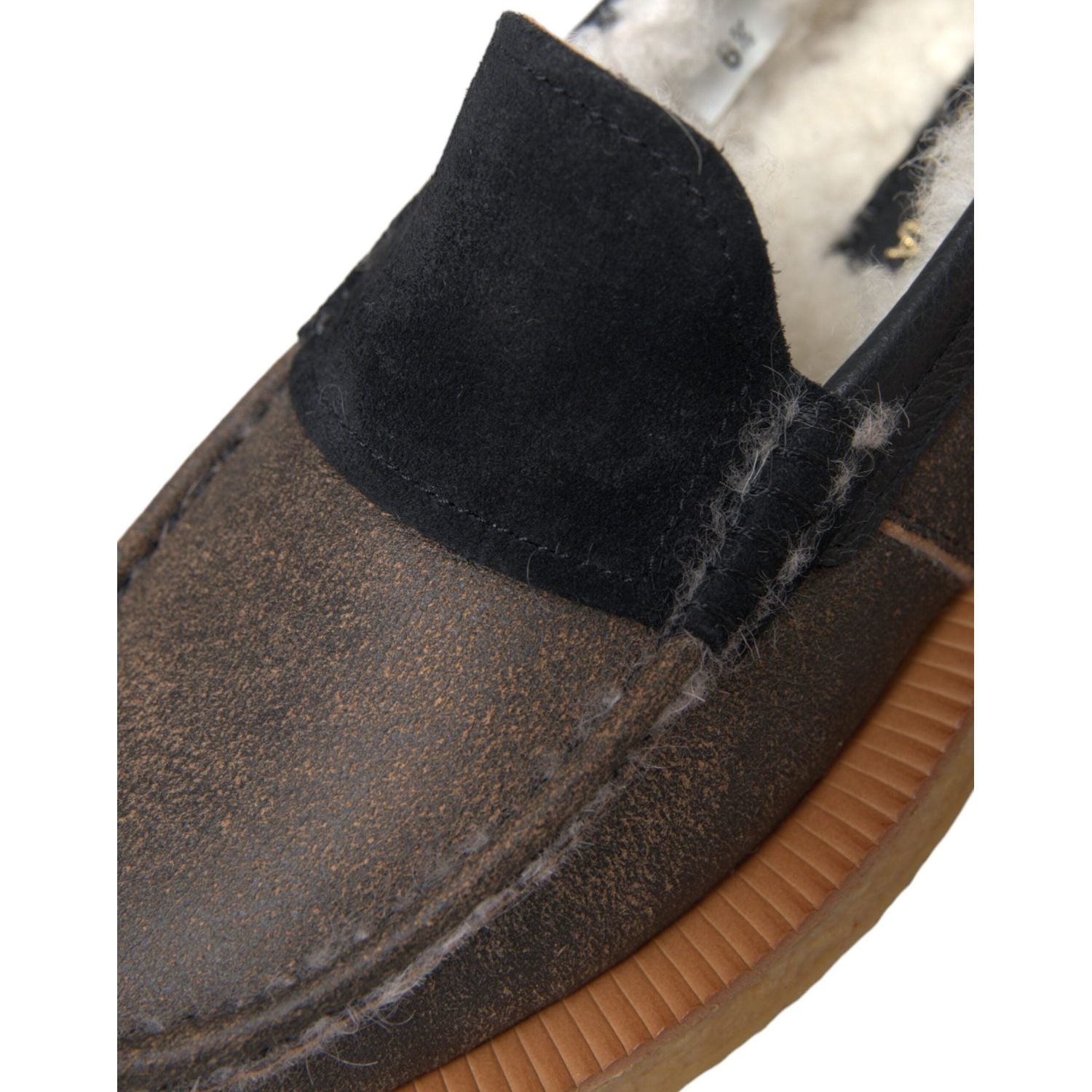 حذاء رجالي من دولتشي آند غابانا مصنوع من الجلد باللون البني والأسود