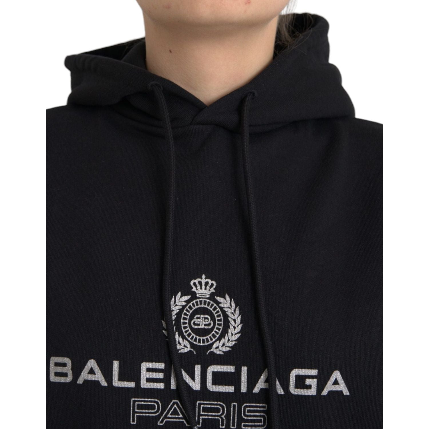 سويت شيرت بغطاء رأس وشعار من Balenciaga مصنوع من القطن باللون الأسود