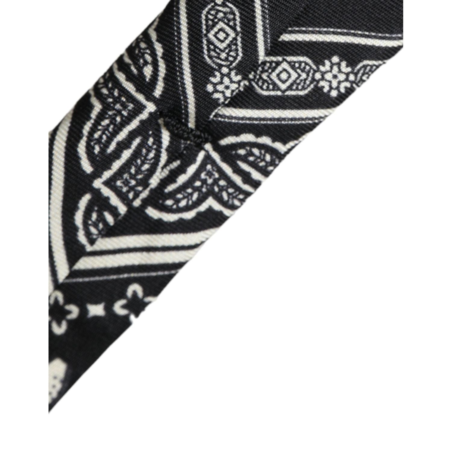 ربطة عنق قابلة للتعديل من دولتشي آند غابانا مصنوعة من الحرير بنسبة 100% باللون الأسود