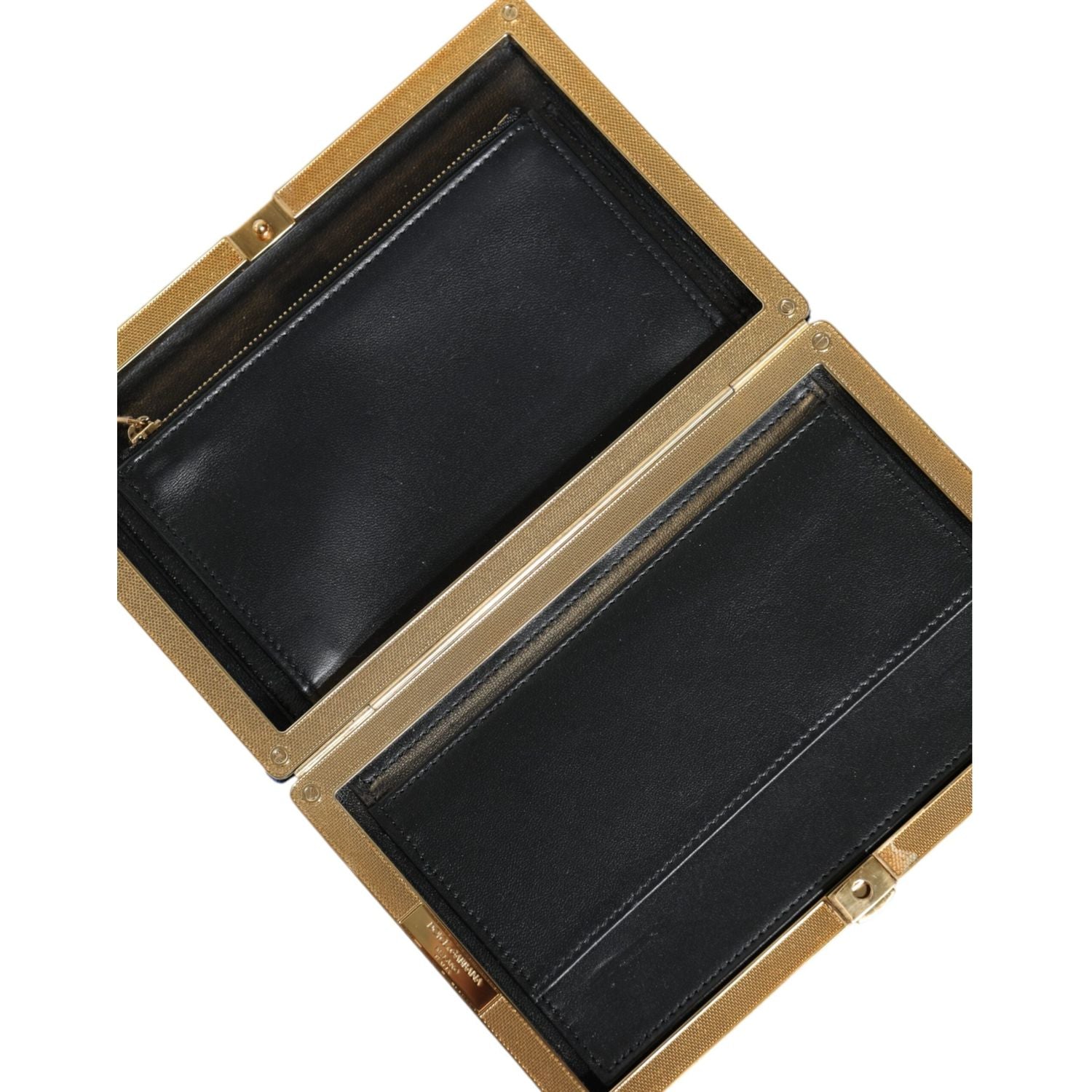 حقيبة كلاتش للحفلات المسائية من دولتشي آند غابانا باللون الأزرق المخملي بإطار ذهبي