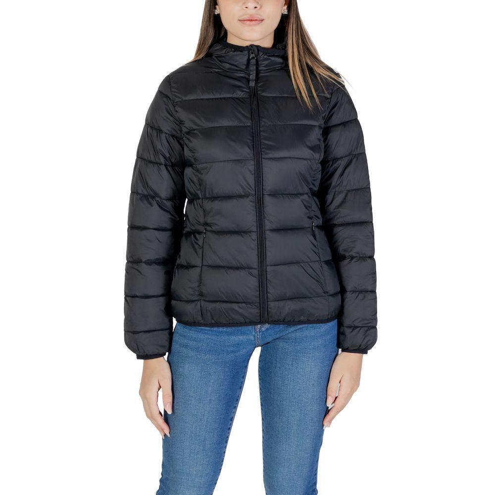 Front view with bag zipped and handles upright.