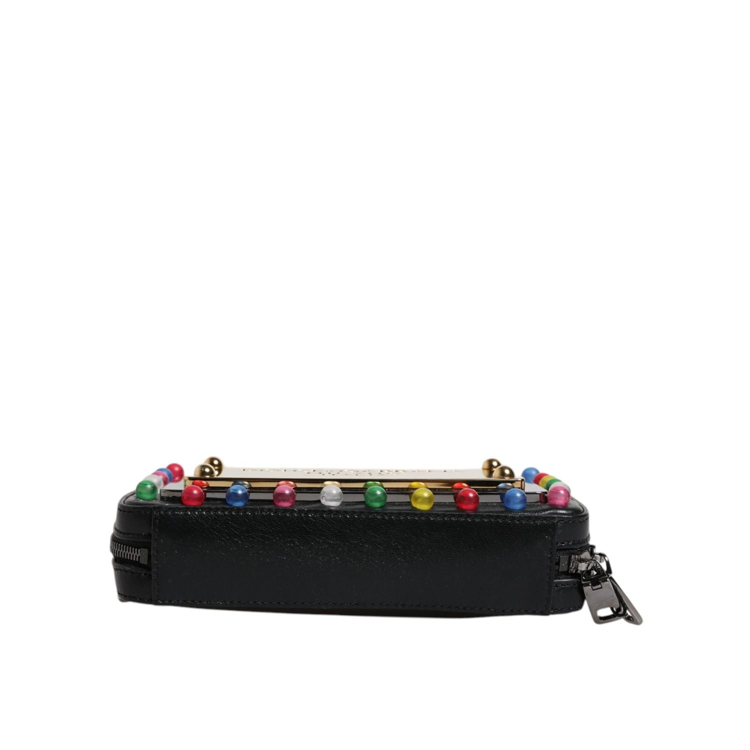 Front view with bag zipped and handles upright.