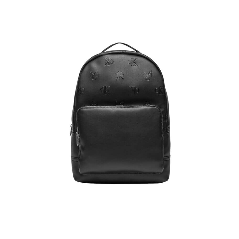 Front view with bag zipped and handles upright.