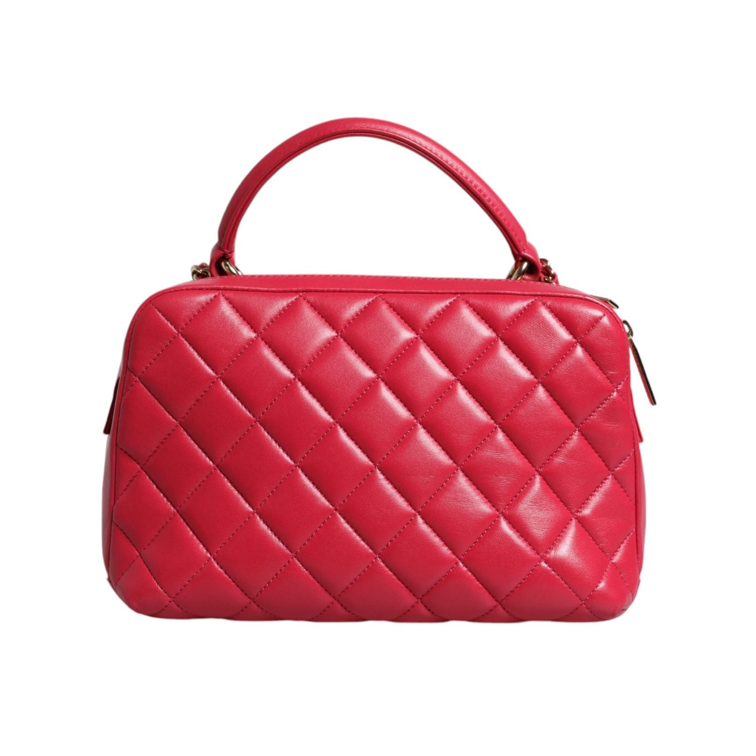 Front view with bag zipped and handles upright.
