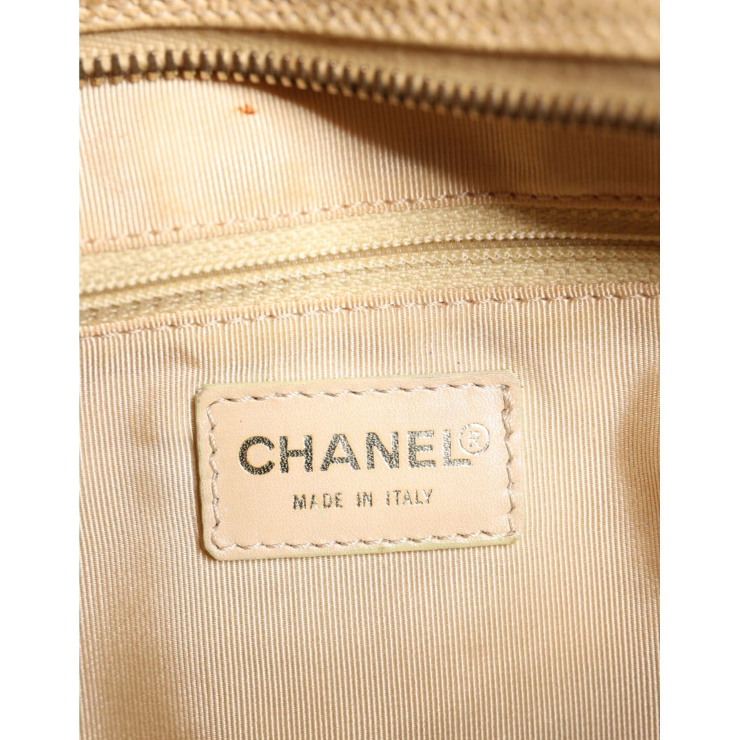 Chanel Beige Caviar De Coco Chain Leather Purse Bag