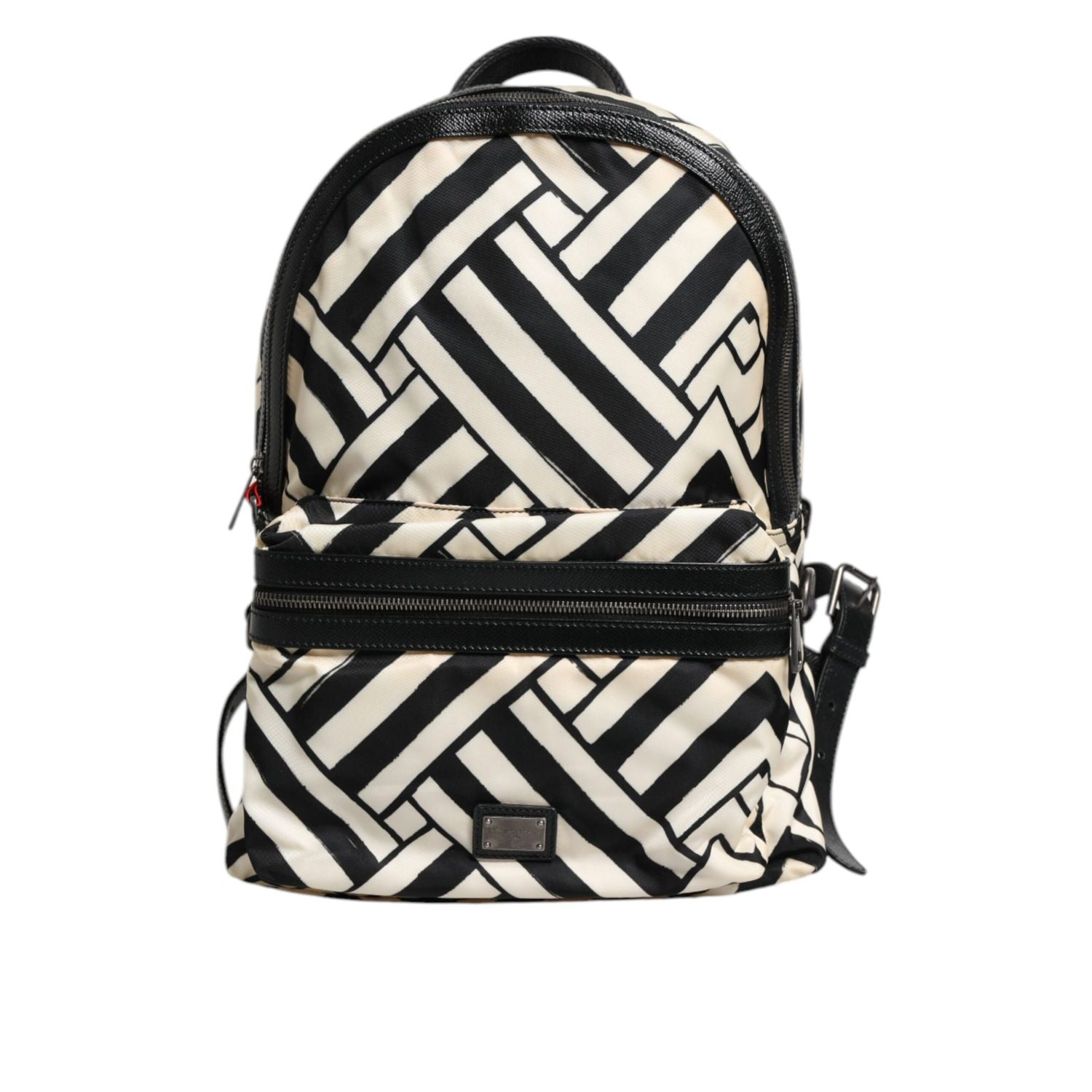 Front view with bag zipped and handles upright.