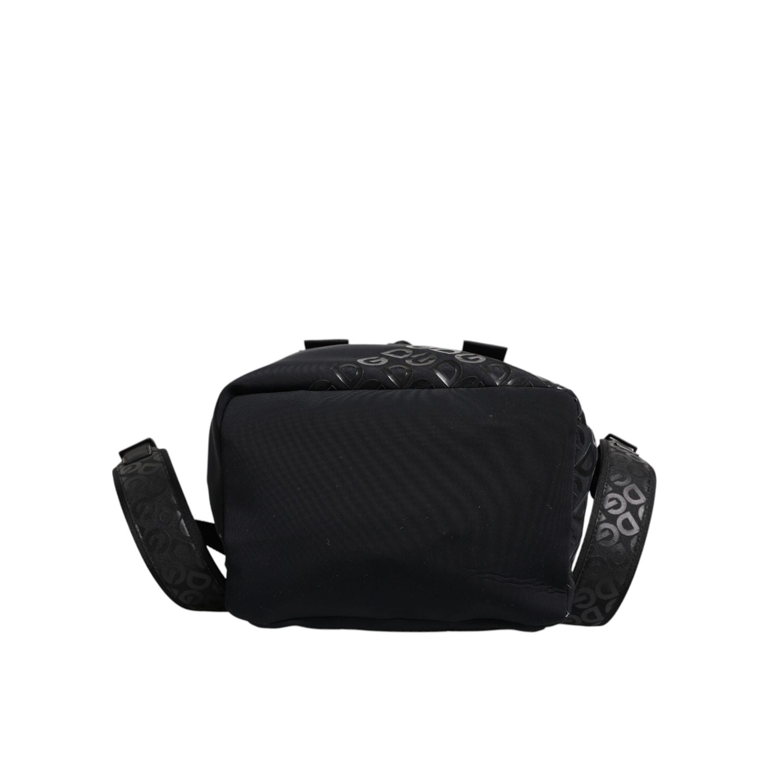Front view with bag zipped and handles upright.