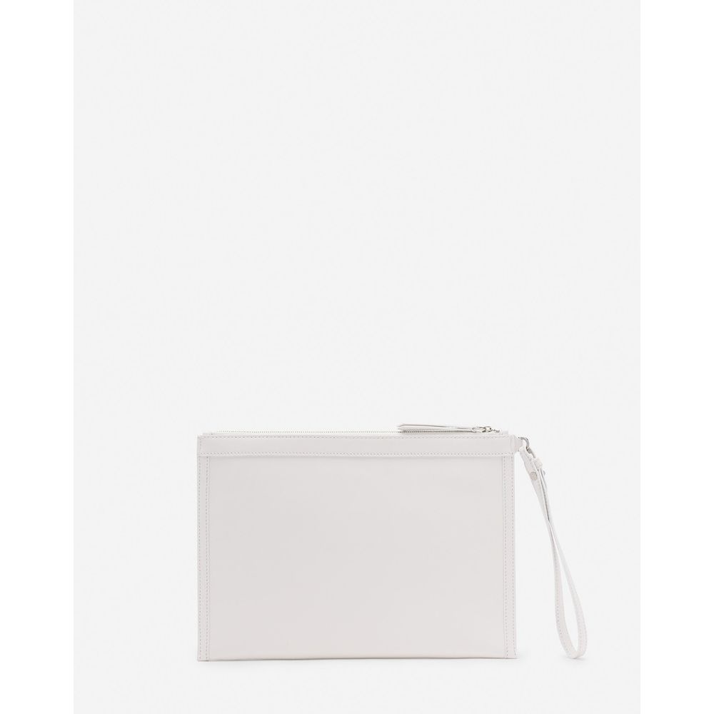 Front view with bag zipped and handles upright.