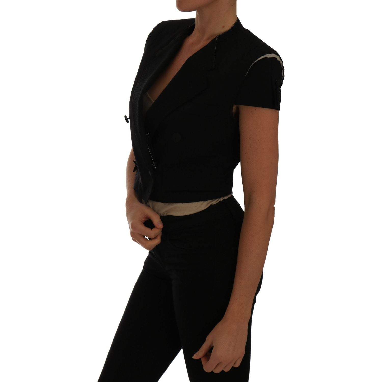 时尚黑色短款西装外套