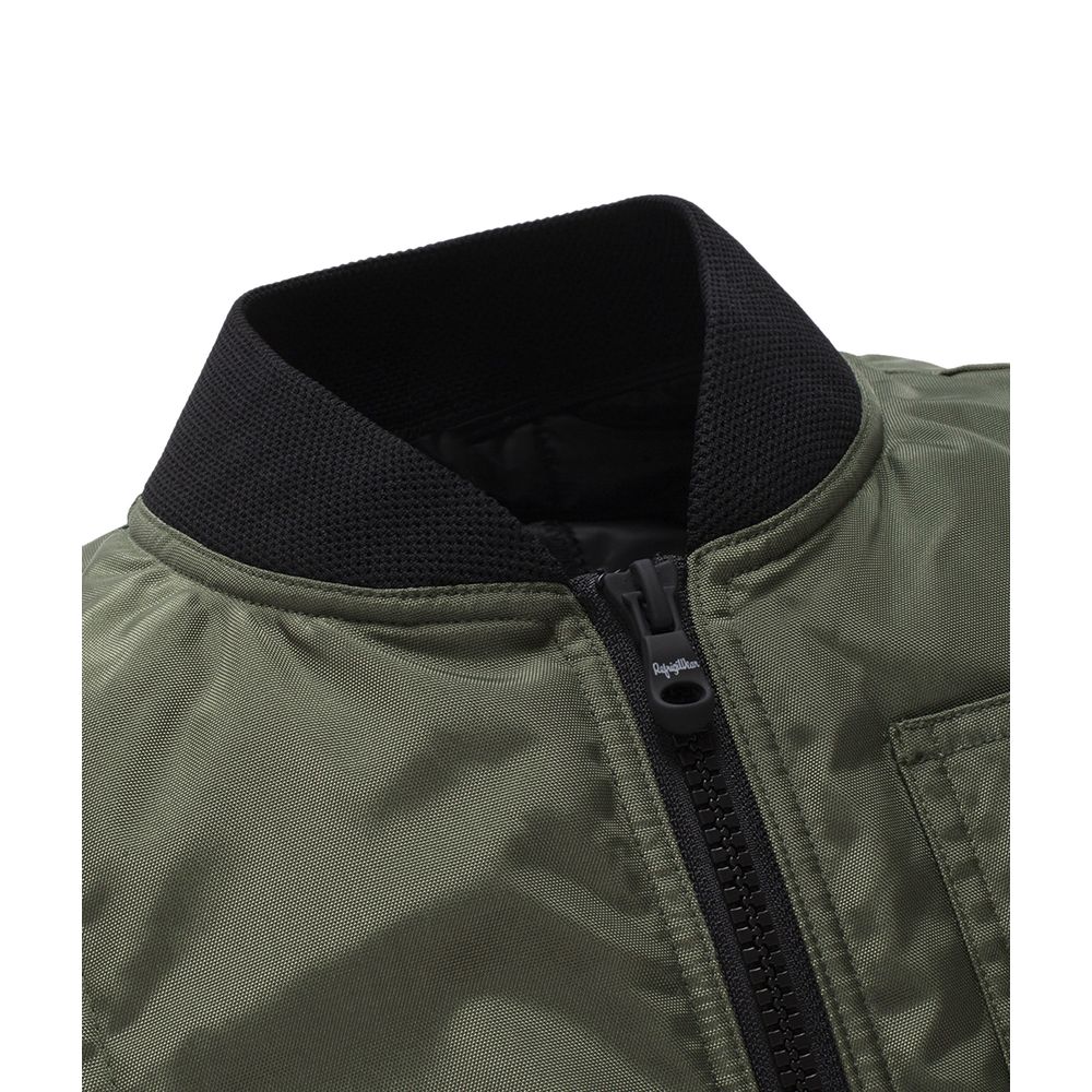 Front view with bag zipped and handles upright.