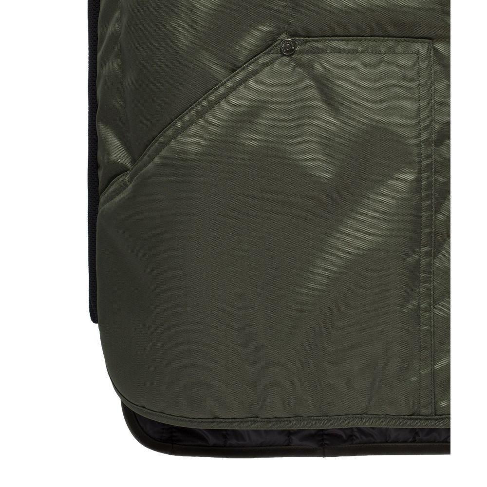 Front view with bag zipped and handles upright.