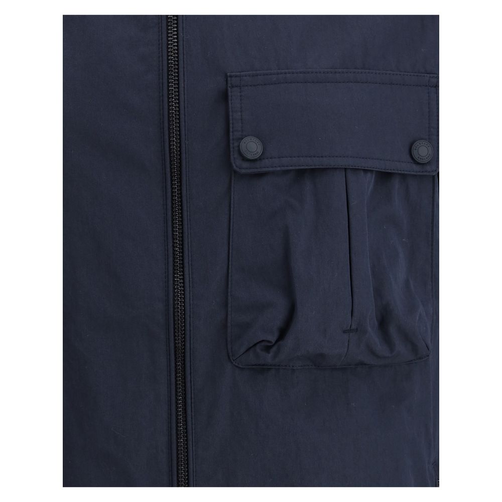 Front view with bag zipped and handles upright.