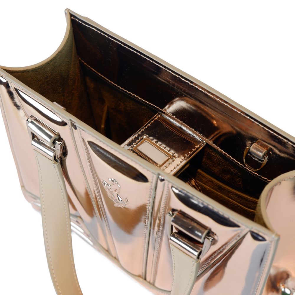 Front view with bag zipped and handles upright.