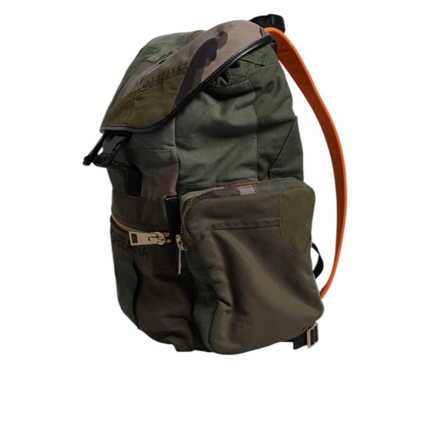 Front view with bag zipped and handles upright.