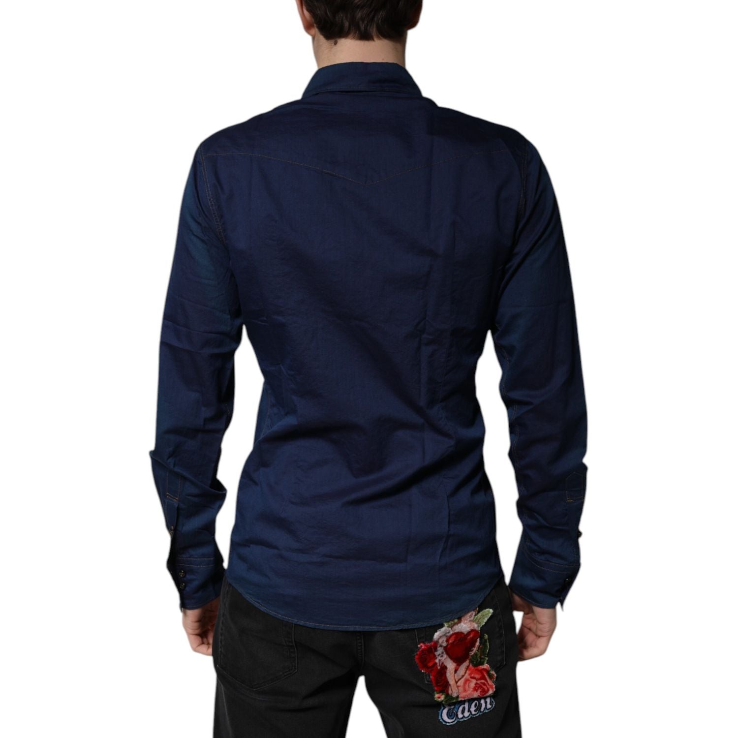 Front view with bag zipped and handles upright.