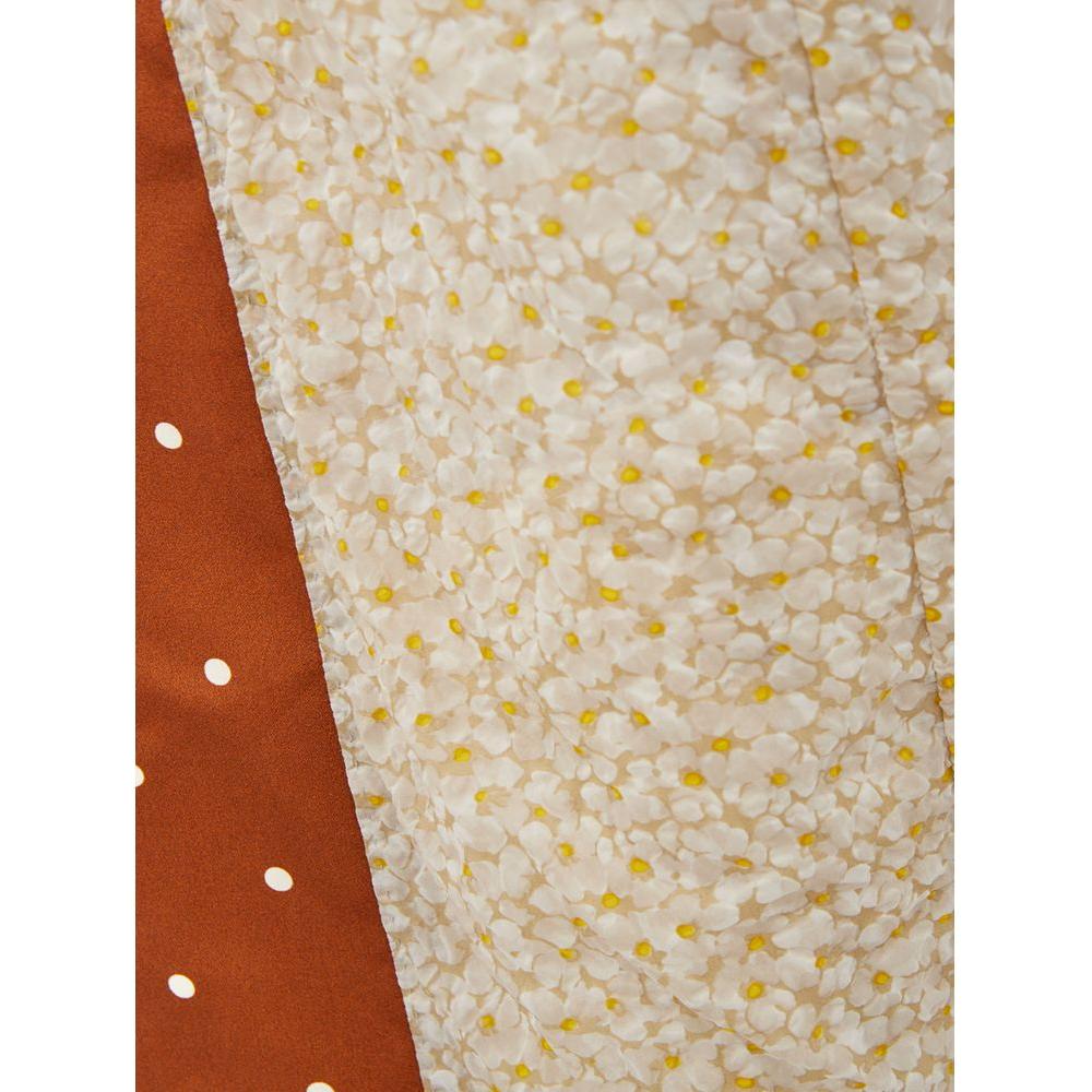 适合现代女性的时尚棕色棉质夹克