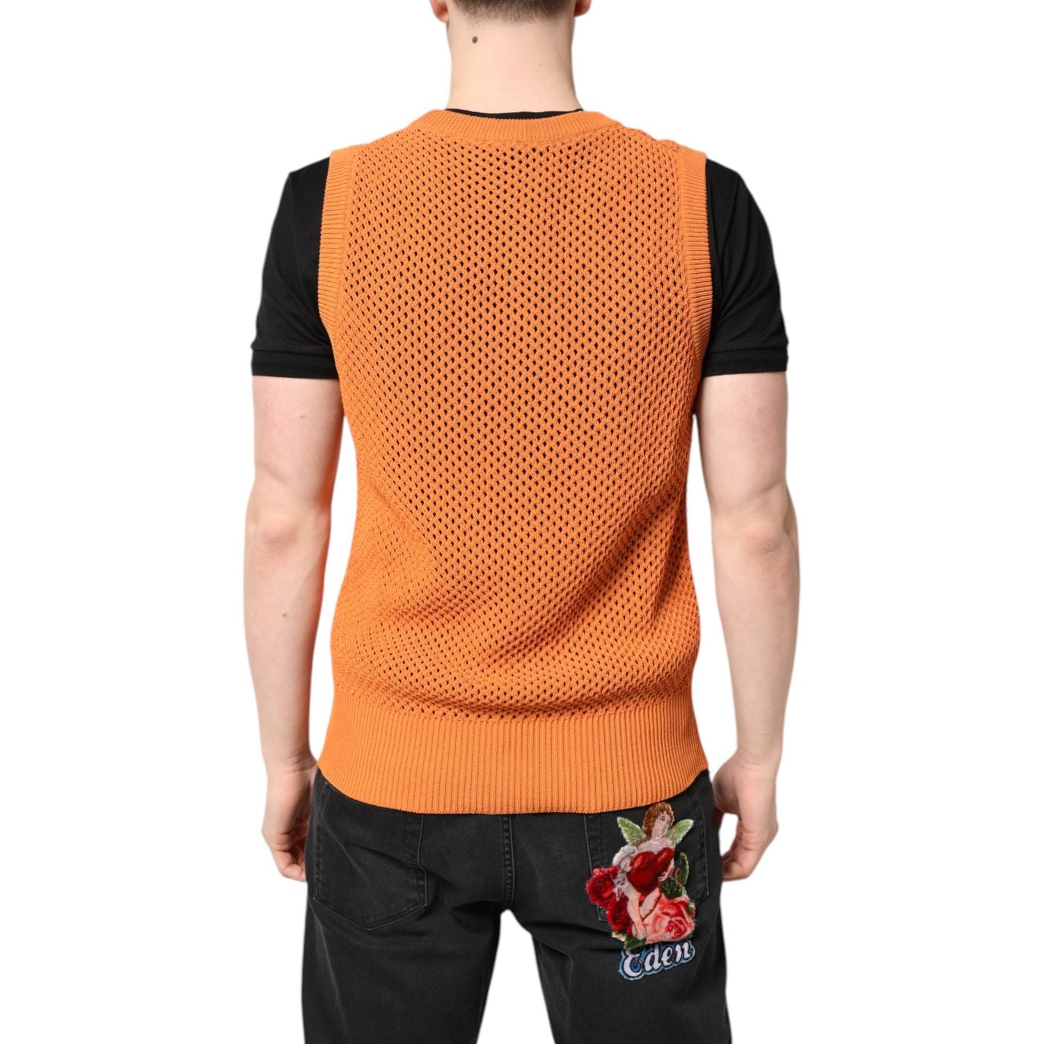 Front view with bag zipped and handles upright.