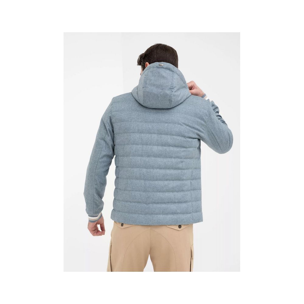 Front view with bag zipped and handles upright.