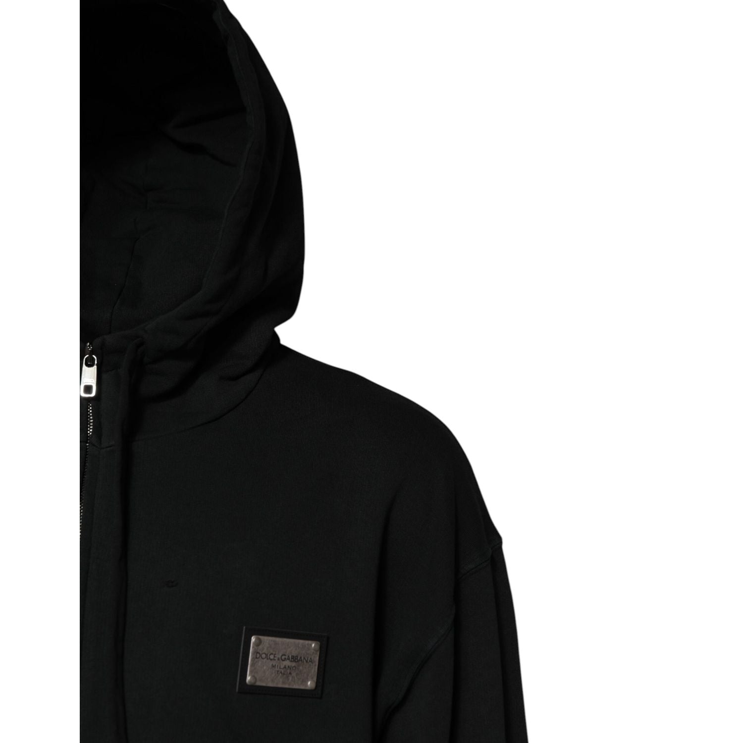Front view with bag zipped and handles upright.