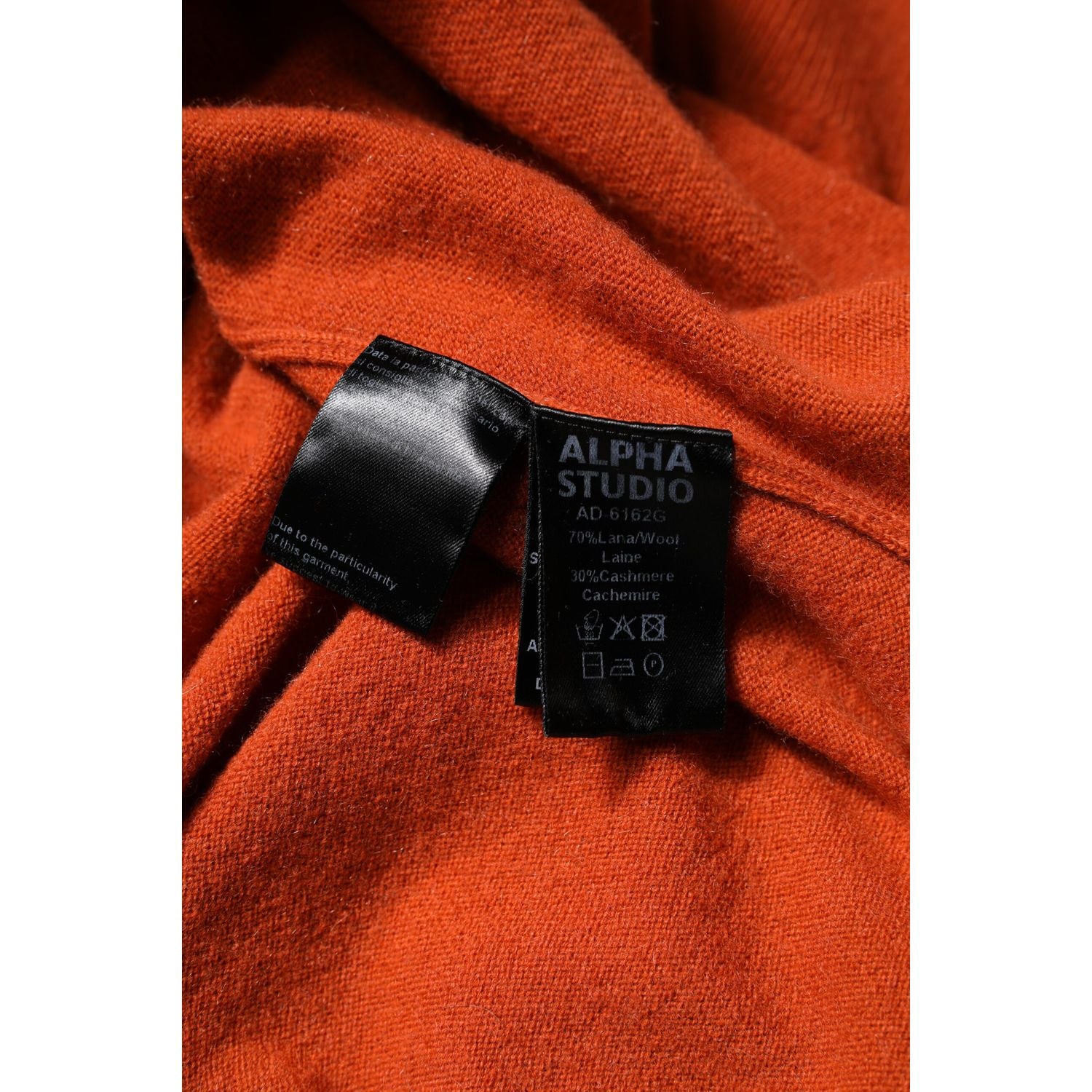 Alpha Studio Dark Orange Long Sleeves Turtleneck Sweater